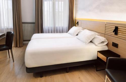 Las Ventas de Santa Lucia Hotel | Hospedium Hotel Lleida