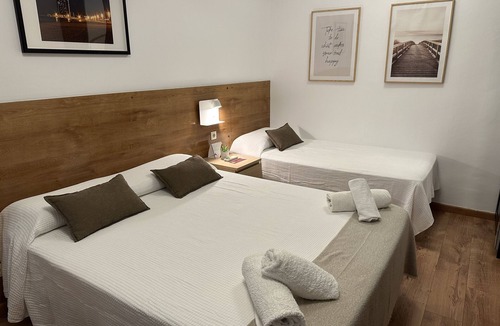 Sant Gervasi Hotel | Hostal Alogar