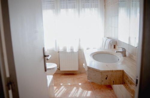 Salas de Pallars House | Hostal Bertran