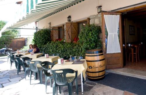 Eriste House | Hostal Casa Rosita