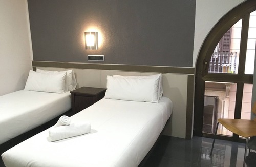 Gothic Quarter Hostel | Hostal Levante