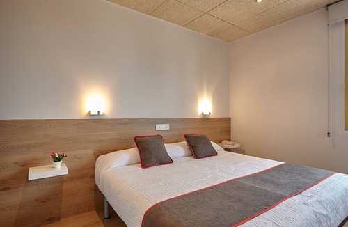 Cervera Hostel | Hostal Nobadis