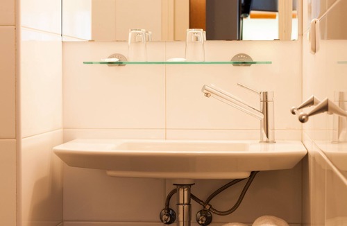 Cubells Hostel | Hostal Roma