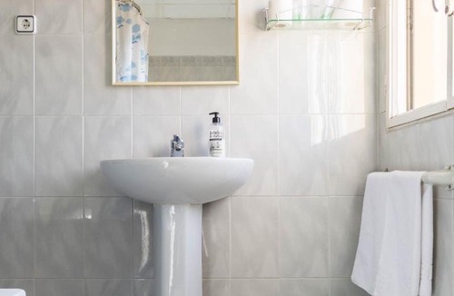 Balaguer House | Hostal Urgell
