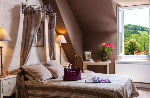 Gagnac-sur-Cere Hotel | Hostellerie Belle Rive