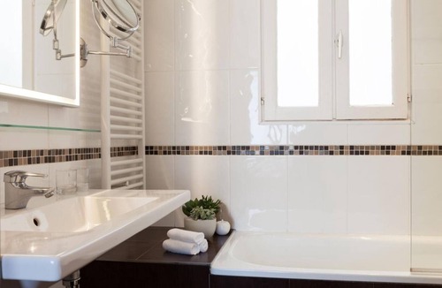 Quartier du Petit-Montrouge Hotel | Hotel Acropole