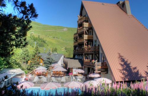 Mont-de-Lans Hotel | Hotel Adret