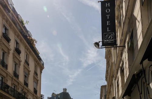 Clignancourt Hotel | Hotel Boronali