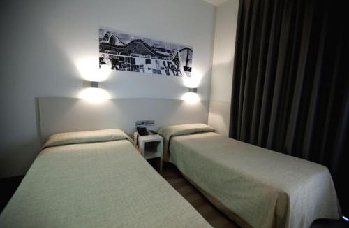 Sant Adria de Besos Hotel | Hotel Ciutat De Sant Adria