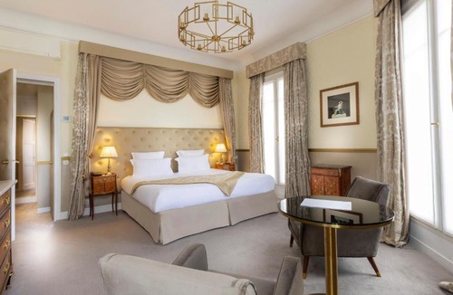 Champs-Elysees Hotel | Hotel Claridge Paris