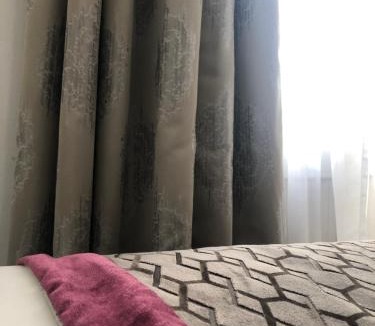 Quartier de Rochechouart Hotel | Hotel Corona -Rodier-