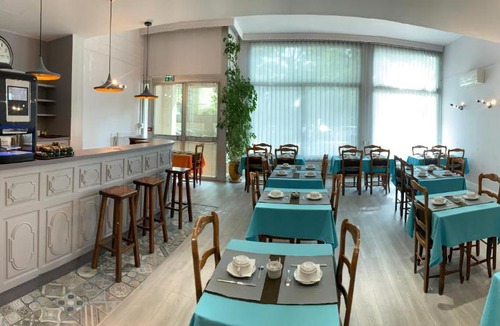 Salon-de-Provence Hotel | Hotel du Midi