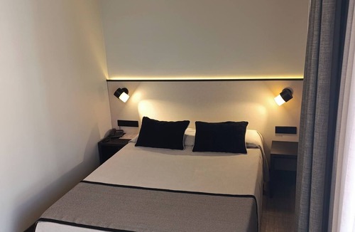 Esplugues de Llobregat Hotel | Hotel Esplugues
