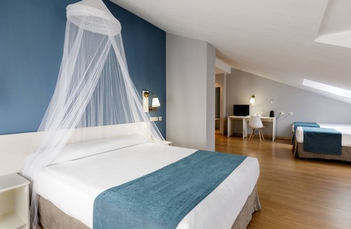 Puente La Reina Hotel | Hotel Jakue