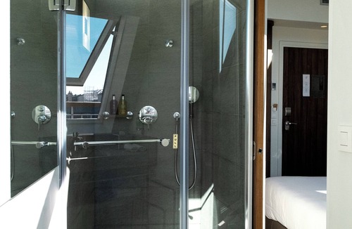 3rd Arrondissement Hotel | Hotel Jules & Jim