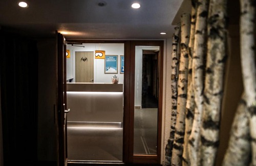 Saint-Francois-Longchamp Hotel | Hotel Lac Bleu 1650