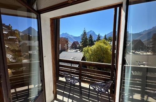 Mont-de-Lans Hotel | Hotel Le Cairn