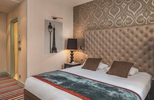 Latin Hotel | Hotel Le Petit Paris