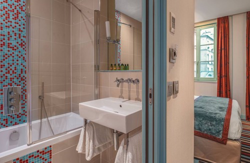 Latin Hotel | Hotel Le Petit Paris