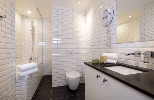 17th Arrondissement Hotel | Hotel Pavillon Monceau by Happy Culture