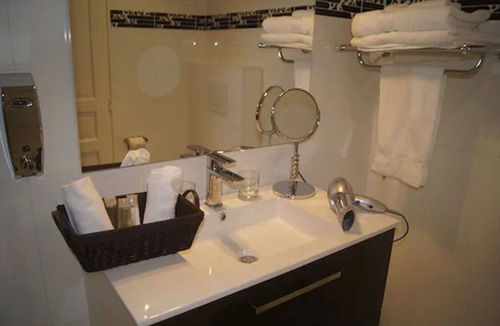 Pigalle Hotel | Hotel Regina Montmartre