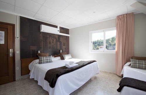 Monistrol de Montserrat House | Hotel Restaurant Guilleumes