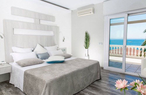 Almadraba-Canyelles Hotel | Hotel Vistabella