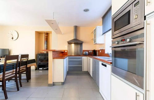 Peyragudes Villa | House for 6 People in Loudenvielle with Free Wi-Fi