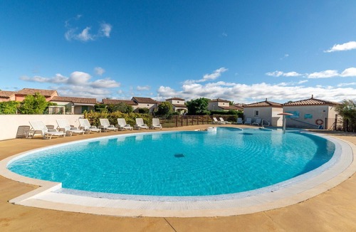 Homps House | House for 6 with Private Terrace