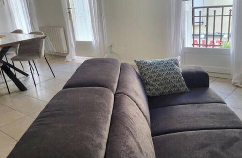 Alenya House | House in a Catalan village 10 minutes from the sea and 1 hour from the mountains.