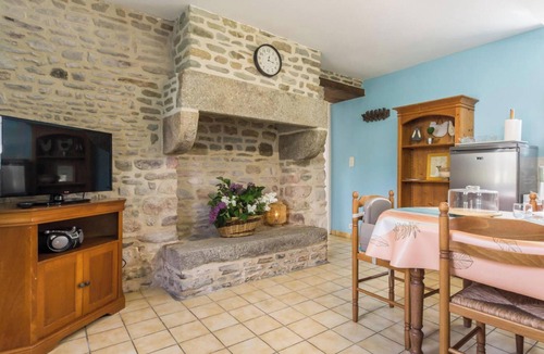 Ceaux Cottage | House in Céaux, distant view - 2 guests