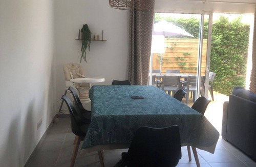 Le Teich House | House in Le Teich; nature and beaches nearby