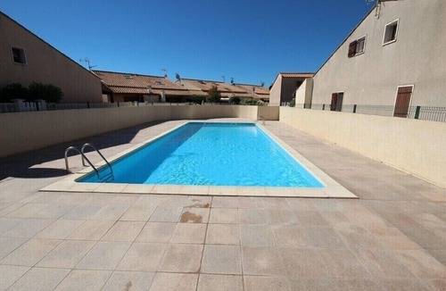 Portiragnes-Plage House | House in secure residence with shared swimming pool, 2 bedrooms, sleeps 5, 400 metres from the.