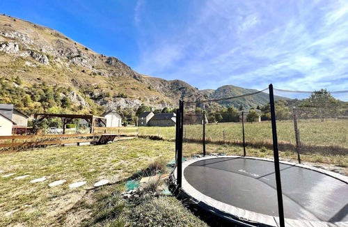 Campan House | House on the mountain, between ski slopes and hiking trails.