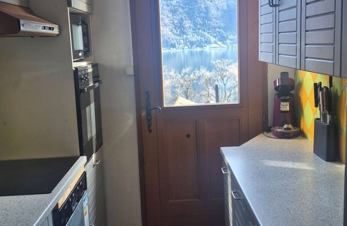 Bredannaz Ski Chalet | House with breathtaking view of Annecy lake and mountains