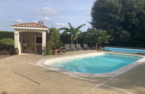 Lesparre-Medoc House | House with heated pool