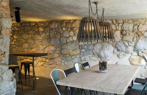 Oden House | House with Pool and Mountain Views Near Andorra