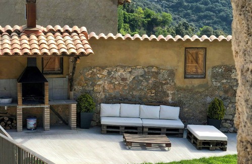 Oden House | House with Pool and Mountain Views Near Andorra