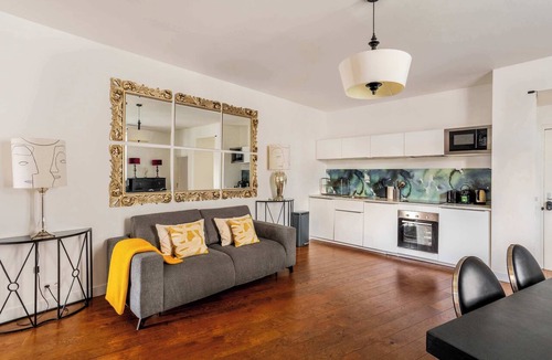 Montmartre Apartment | Huge and bright 4BD for 10 guests Sacre-Coeur