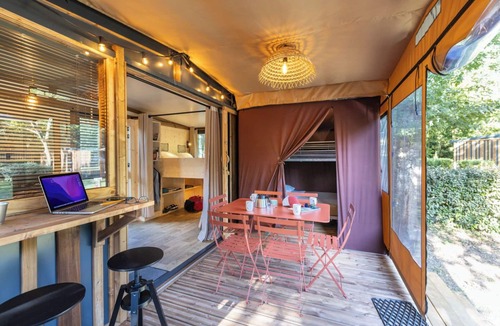 Fontvieille RV Rental | Huttopia Fontvieille