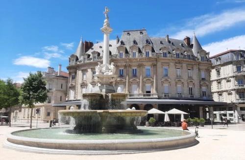 Faubourg Saint-Jacques Apartment | Hyper Centre de Valence - Studio 44