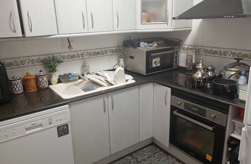 Canovelles Condo | I rent a room with kitchen and bathroom close to Barcelona 25 km