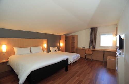 Aurillac Hotel | ibis Aurillac