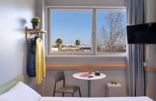Viladecans Hotel | ibis Budget Aeropuerto Barcelona Viladecans