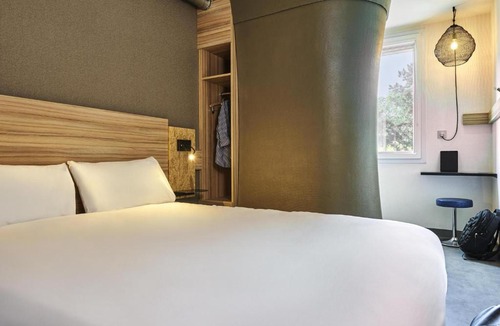 Quartier de la Chapelle Hotel | Ibis Budget Paris porte de la Chapelle - Aréna