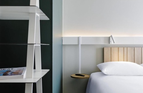Jonage Hotel | ibis Lyon Est Meyzieu