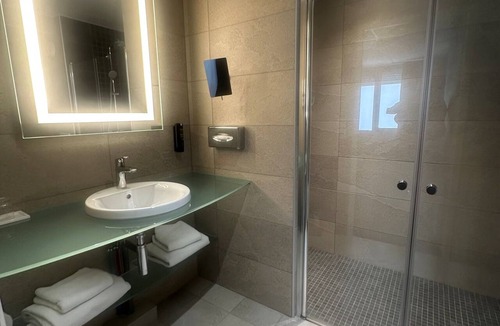 Gorge de Loup Hotel | Ibis Styles Lyon Gorge de Loup Saphir