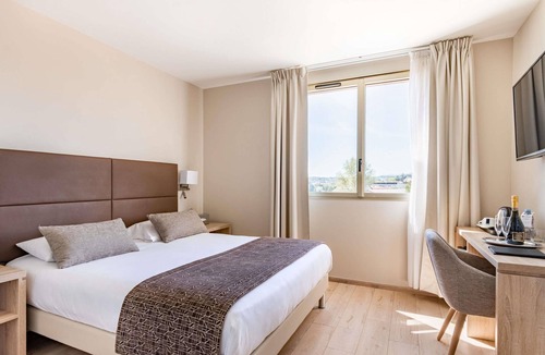 Brignais Hotel | ibis Styles Lyon Sud Brignais