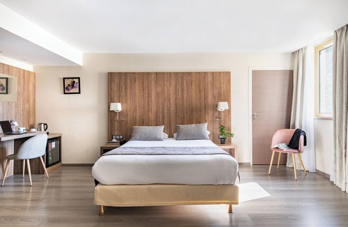 Brignais Hotel | ibis Styles Lyon Sud Brignais