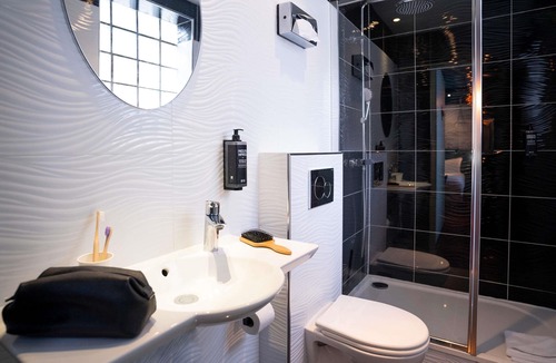 Epinettes Hotel | Ibis Styles Paris Batignolles